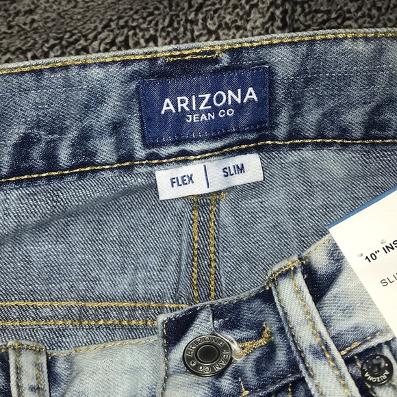 nwt distressed arizona jean shorts - Picture 3 of 4